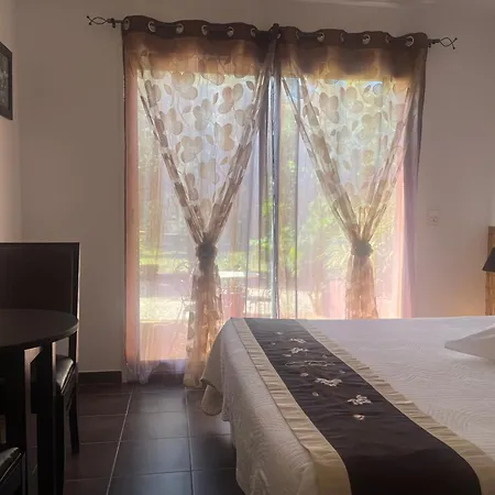 D'hotes L'olivette Des Alberes Bed & Breakfast 3*